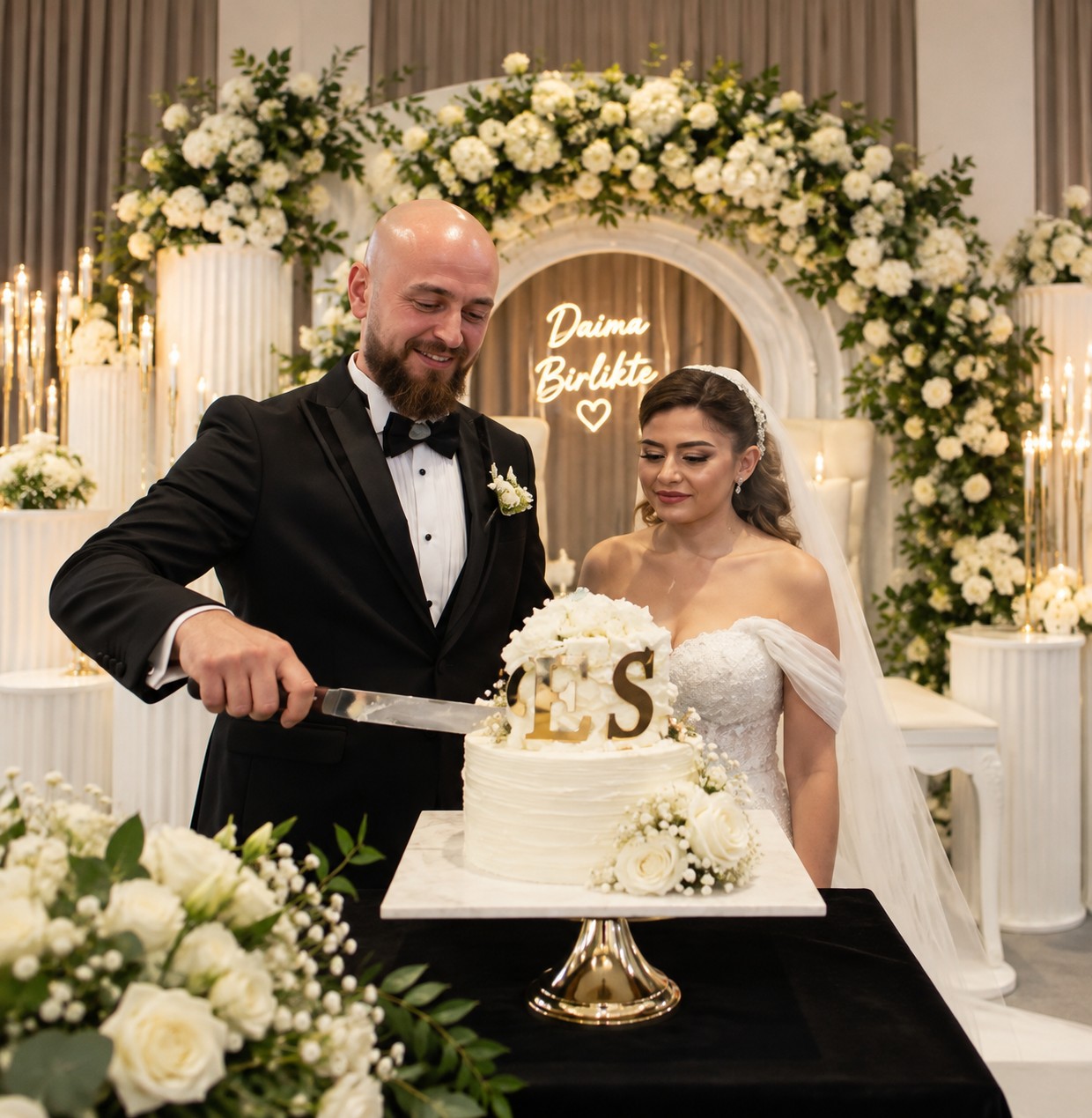 Düğün pasta kesme – Sofraza