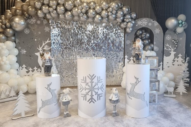 Sofraza kış temalı baby shower ve doğum günü süslemesi